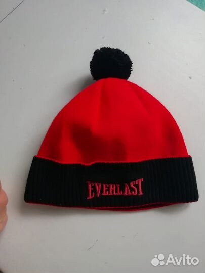 Шапка детская с помпоном