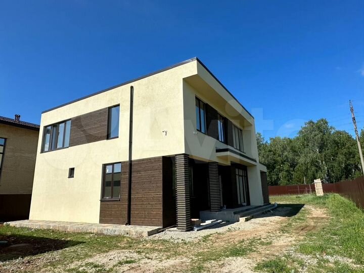 Дом 227 м² на участке 12 сот.