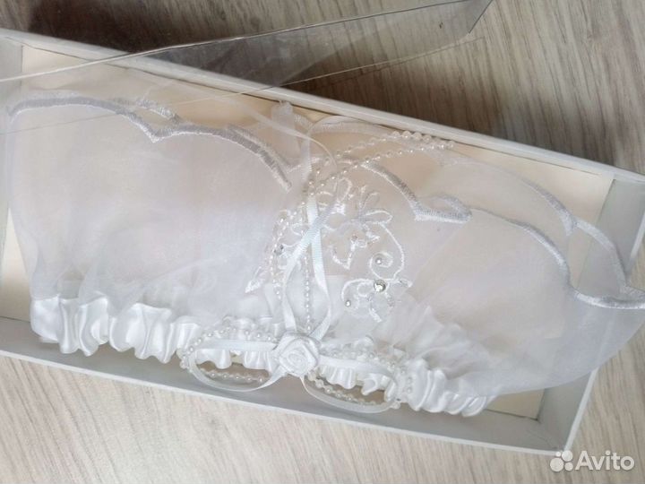 Свадебная подвязка