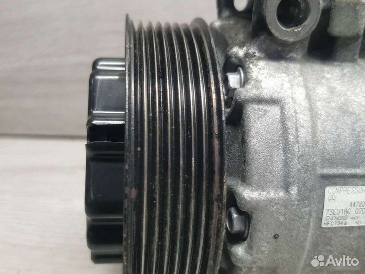 Компрессор кондиционера Mercedes C W203