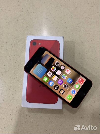 Телефон iPhone 8