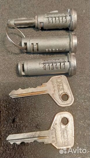 Личинки замков дверей ваз 2106 СССР
