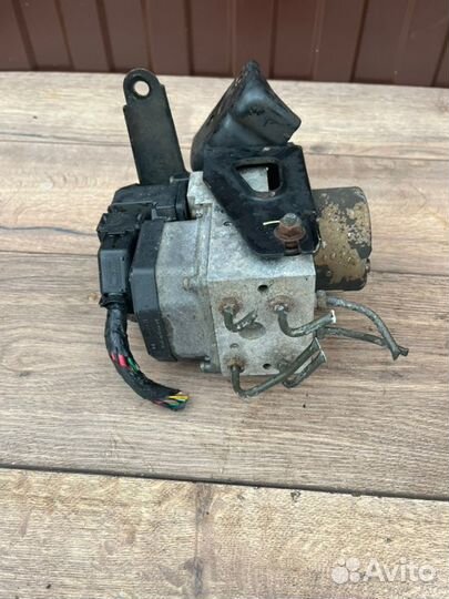 Блок ABS Hyundai Sonata V 2.0 2006