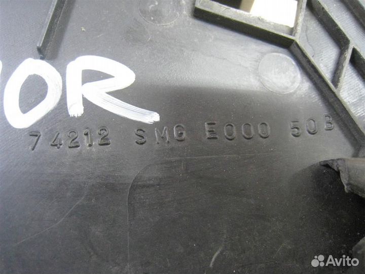 Уголок решётки стеклоочистителей правый Honda Civ