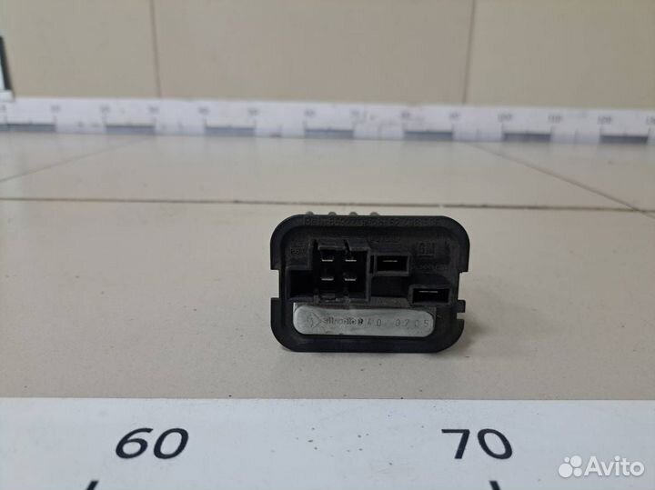 Резистор отопителя Opel Zafira B 2005-2012