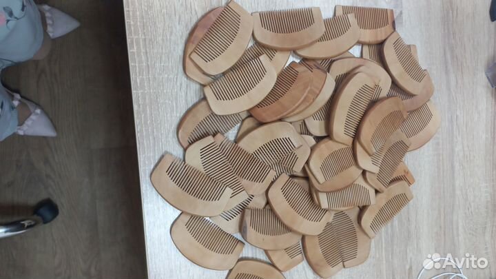 Продам гребни для волос 50 шт 8.75см