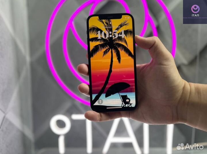 iPhone 12, 64 ГБ