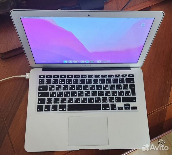 Apple Macbook Air (13-inch 2017)