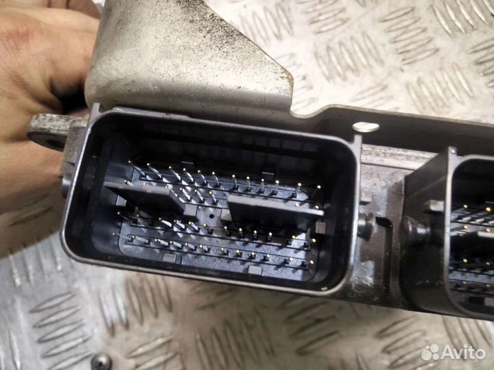 Блок управления двигателем Mitsubishi 4B12 2.4