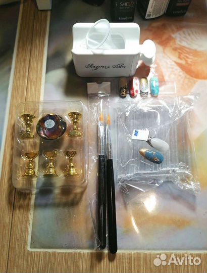 Декор для маникюра (камифубики, стразы и др)