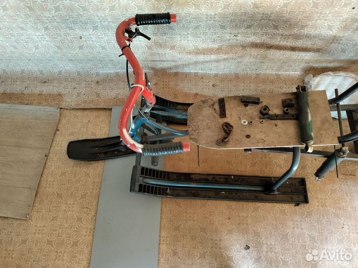 Продаётся детский снегокат с мотором