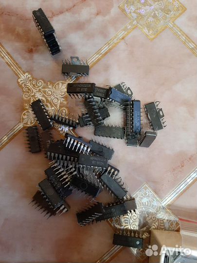 Микросхемы и транзисторы