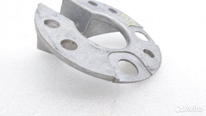 Распорка стойки передняя правая Mercedes-Benz