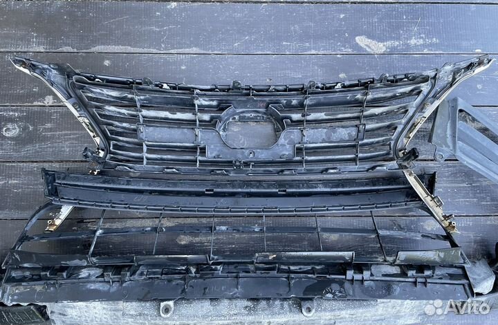 Решетка радиатора lexus rx 270