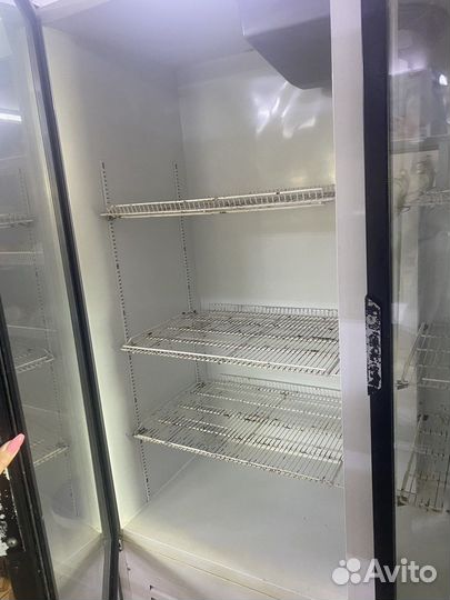 Холодильный шкаф