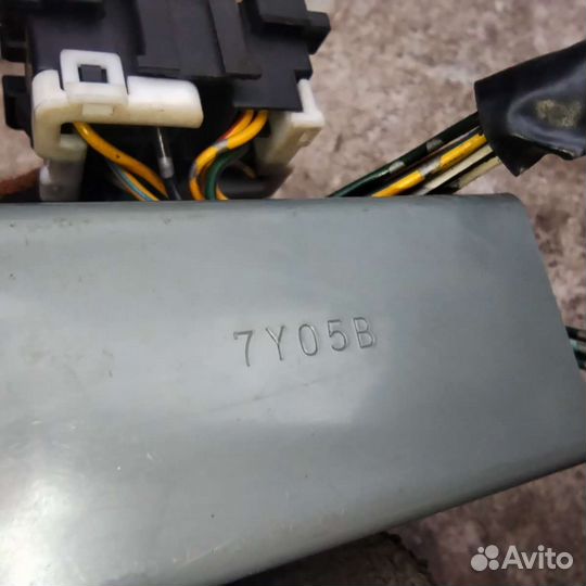 Блок управления стеклоочистителем Honda CR-V