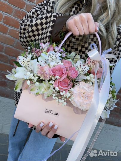 Цветы,букеты,композиции с доставкой по городу