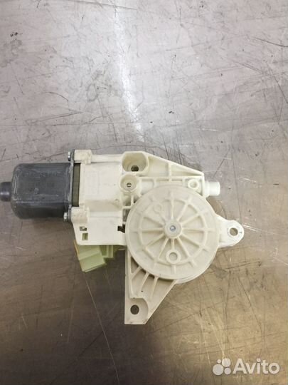 Мотор стеклоподъемника mercedes W212 A2048200142