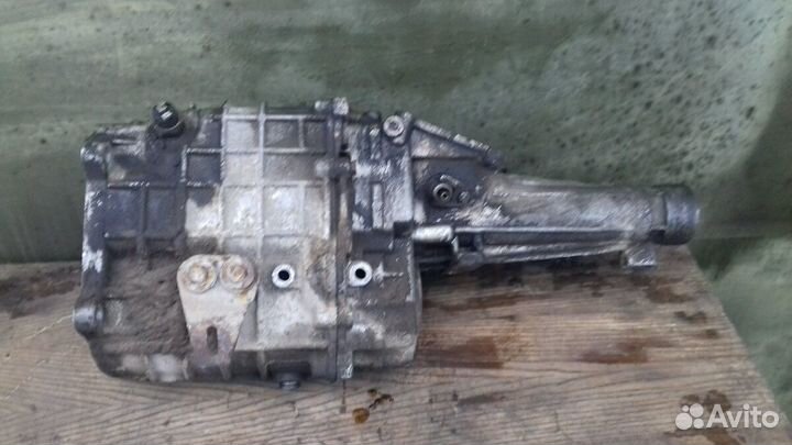 Волга Газель. Корпус кпп. Хвостовик и картер кпп