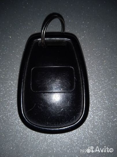 Продам брелок штатный KIA Sorento 1