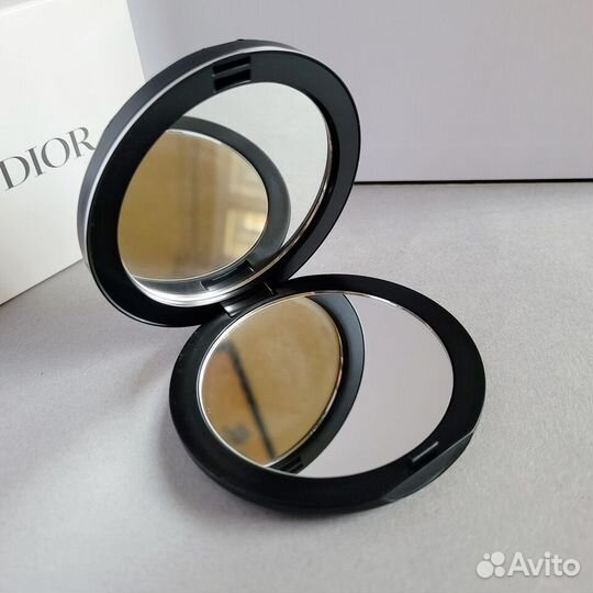 Зеркало Dior кожаное. Оригинал