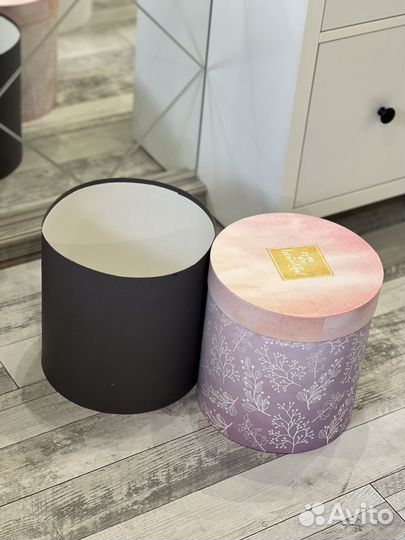 Коробка картонная подарочная с крышкой