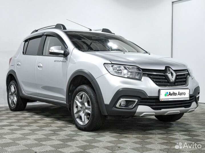 Renault Sandero Stepway 1.6 CVT, 2021, 13 000 км