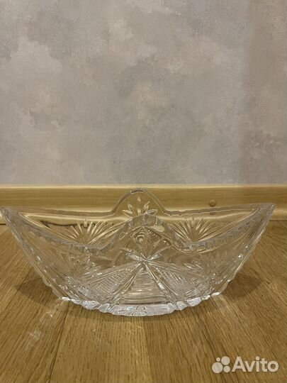 Хрустальная конфетница