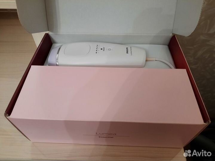 Фотоэпилятор Philips Lumea Essential