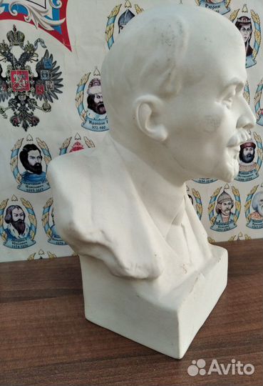 Статуэтка, скульптура Бюст Ленина лфз бисквит. Выс