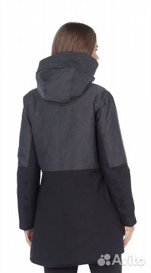 Парка новая с этикетками Helly Hansen оригинал