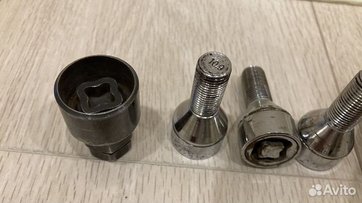 Секретные болты на колеса М12х1,25 4 шт, 2 ключа