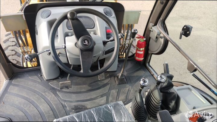 Экскаватор-погрузчик Builder BL388, 2023