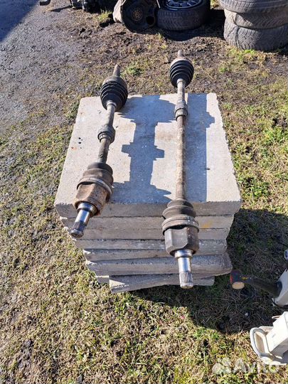 Полусь левая митсубиси галант 8 2.4 америка