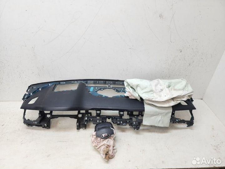 Торпедо переднее Kia K900 2019