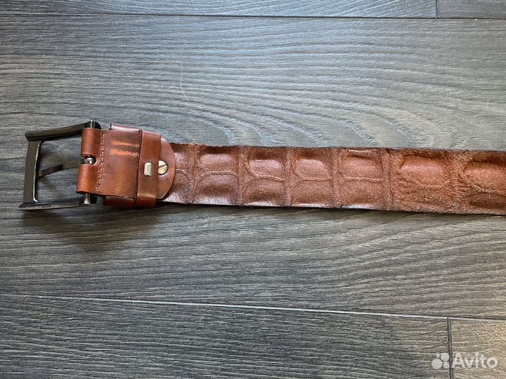 Мужской кожаный ремень коричневый