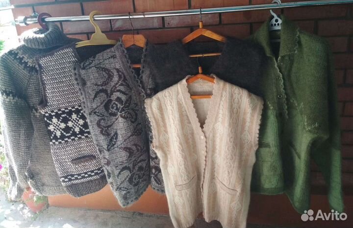 Пуховые и шерстяные изделия: носки, варежки, шали