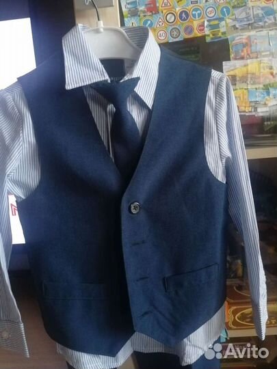 Костюм 3ка плюс галстук на 4-5 лет