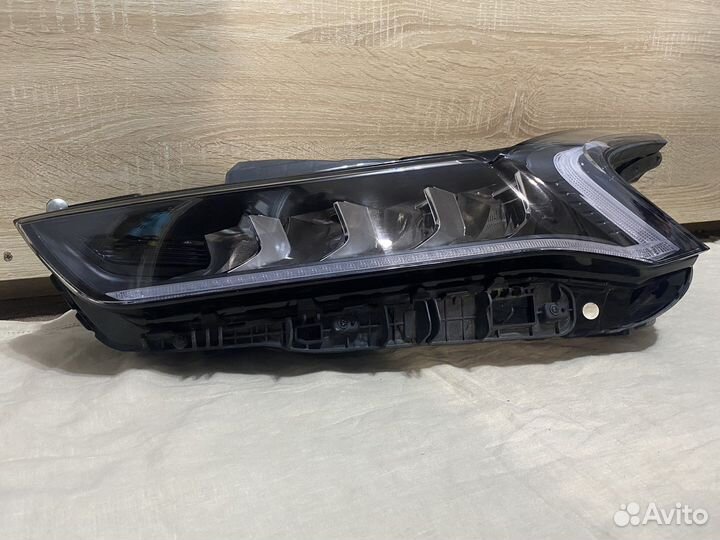 Фара Kia K5 LED левая оригинал