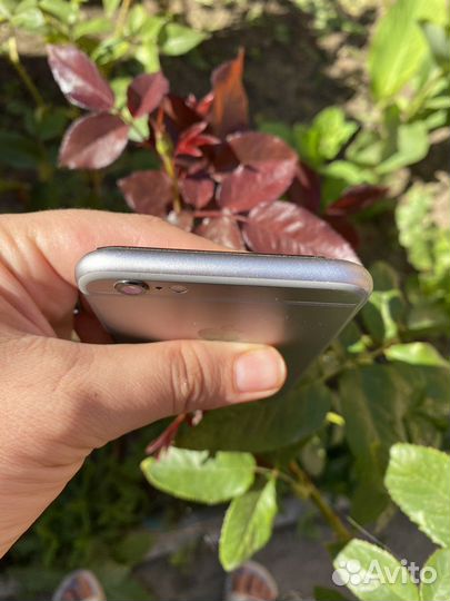Телефон iPhone 6s