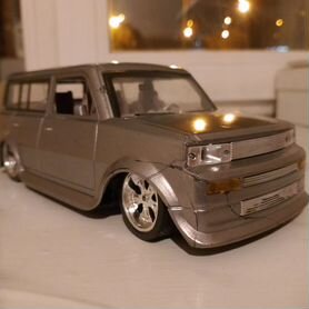 Модель Toyota bB 1/18