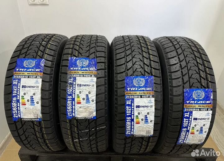Tri Ace Snow White II 215/65 R16 40T