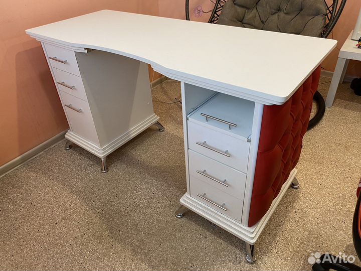 Стол для маникюра