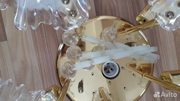 Люстра потолочная с хрустальными плафонами