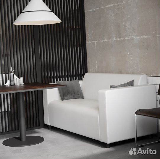 Диван в кафе