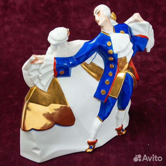 Антикварная Фарфоровая Статуэтка