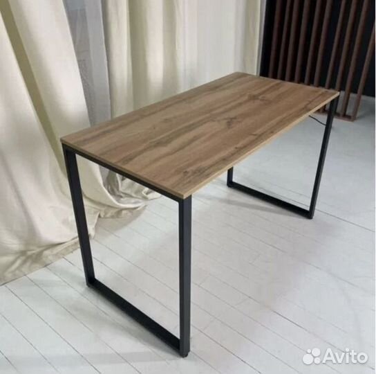 Стол письменный