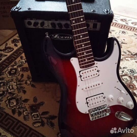 Электрогитара с комбиком бу