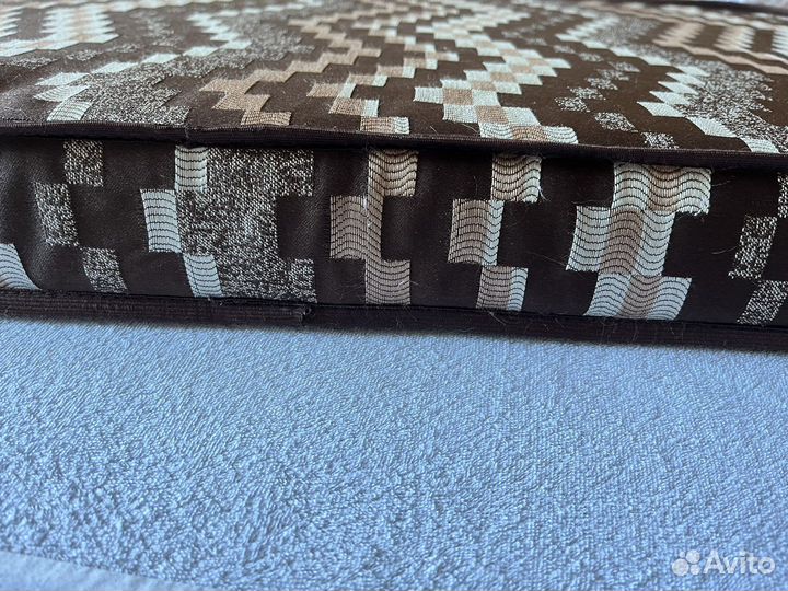 Лежанка для собак и кошек