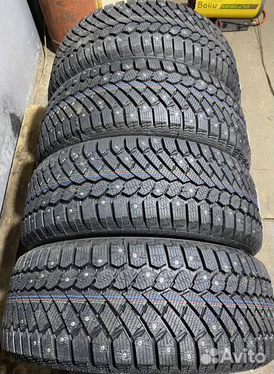 Gislaved Nord Frost 200 ID 215/55 R17 98T